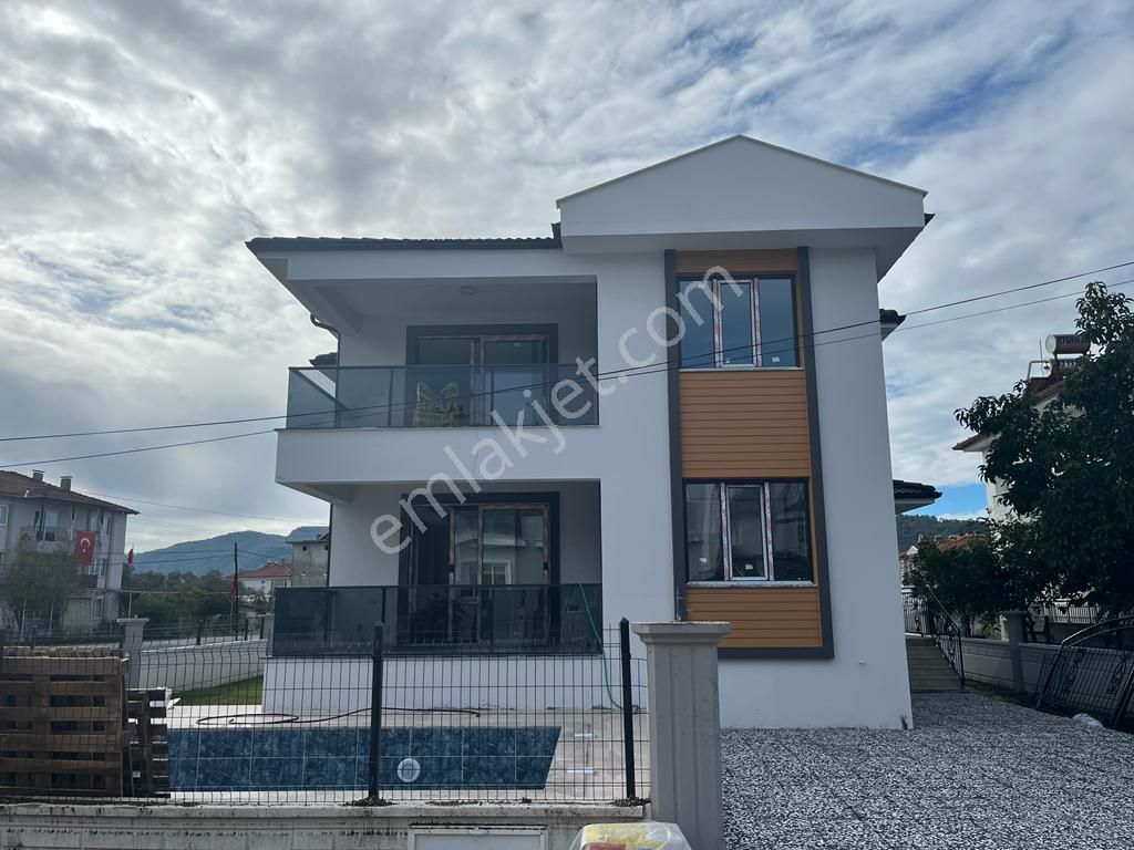 Ortaca Karaburun Satılık Villa  Ortaca 4+1 255 m2 Müstakil Dublex Havuzlu Villa