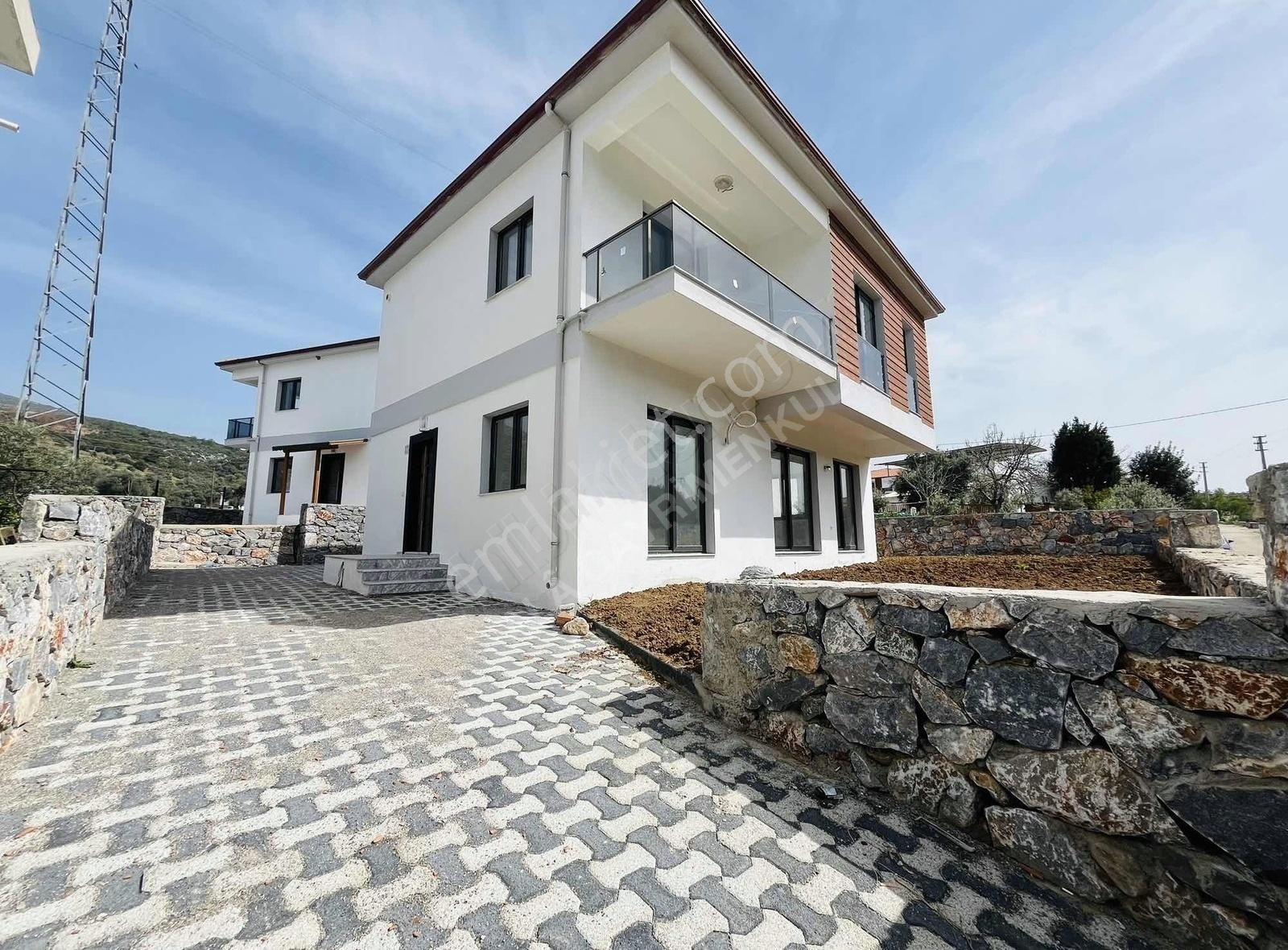 Milas Beçin Satılık Villa ALÂ'DAN SATILIK LÜX VİLLA