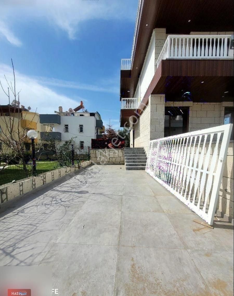 Edremit Narlı Satılık Villa Balıkesir Edremit Altınoluk Narlı yol altı 5+1 villa