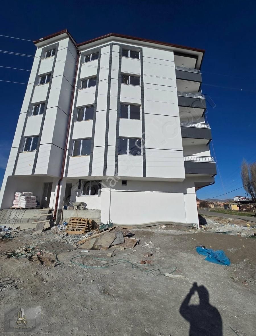 Sivas Merkez Yeşilyurt Satılık Daire NUMUNE HASTANESI YAKININDA 3+1 SIFIR DAİRE