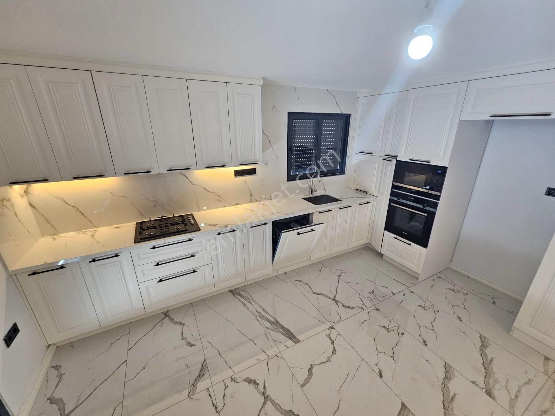 Eu Gayrimenkulden Balıkesir Edremit Güre'de Deniz Manzaralı Müstakil Havuzlu 3+2 Villa - Görsel 31