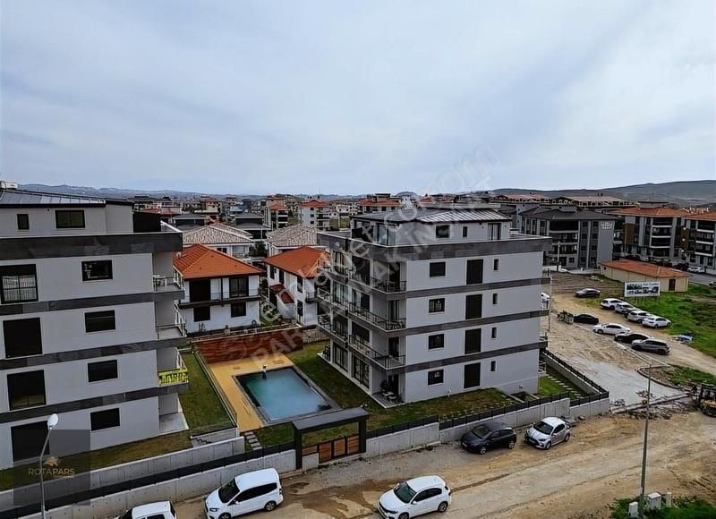 Seferihisar Camikebir Satılık Daire İzmir Seferihisar Site İçinde Havuzlu Satılık 2+1 Lüks Daire