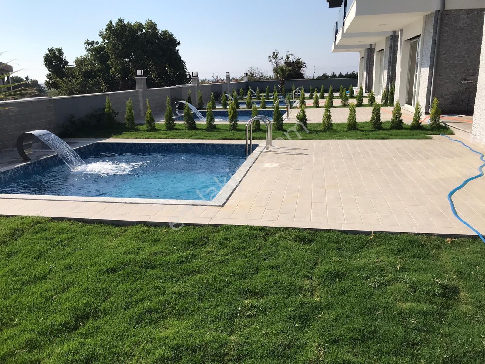 Kuşadası Güzelçamlı Satılık Villa GUZELÇAMLI DA 3+1 FIRSAT HAVUZLU VİLLALAR