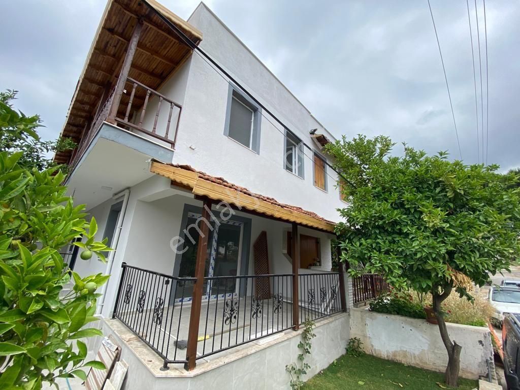 Menderes Çukuraltı Satılık Villa GÖZÜTOK MİMARLIK'TAN DENİZ TARAFINDA 4+1 VİLLA