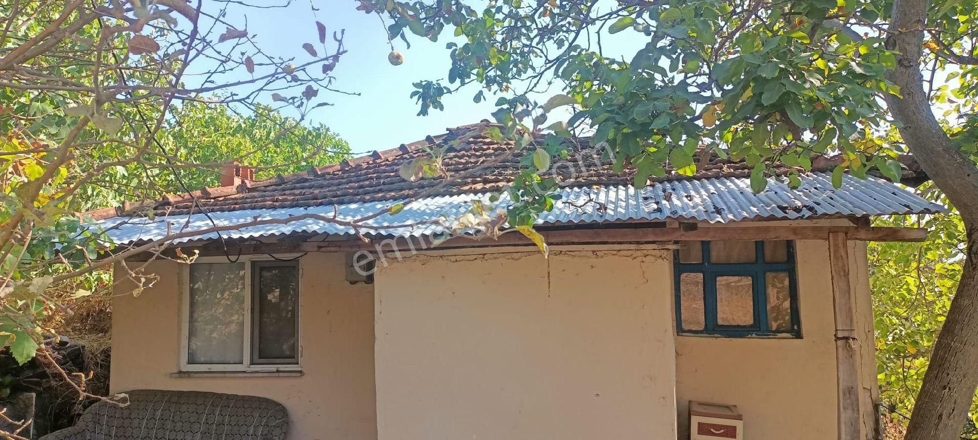 Gönen Karasukabaklar Satılık Köy Evi BANDIRMA ŞAMPİYON EMLAK'TAN SATILIK KÖY EVİ 