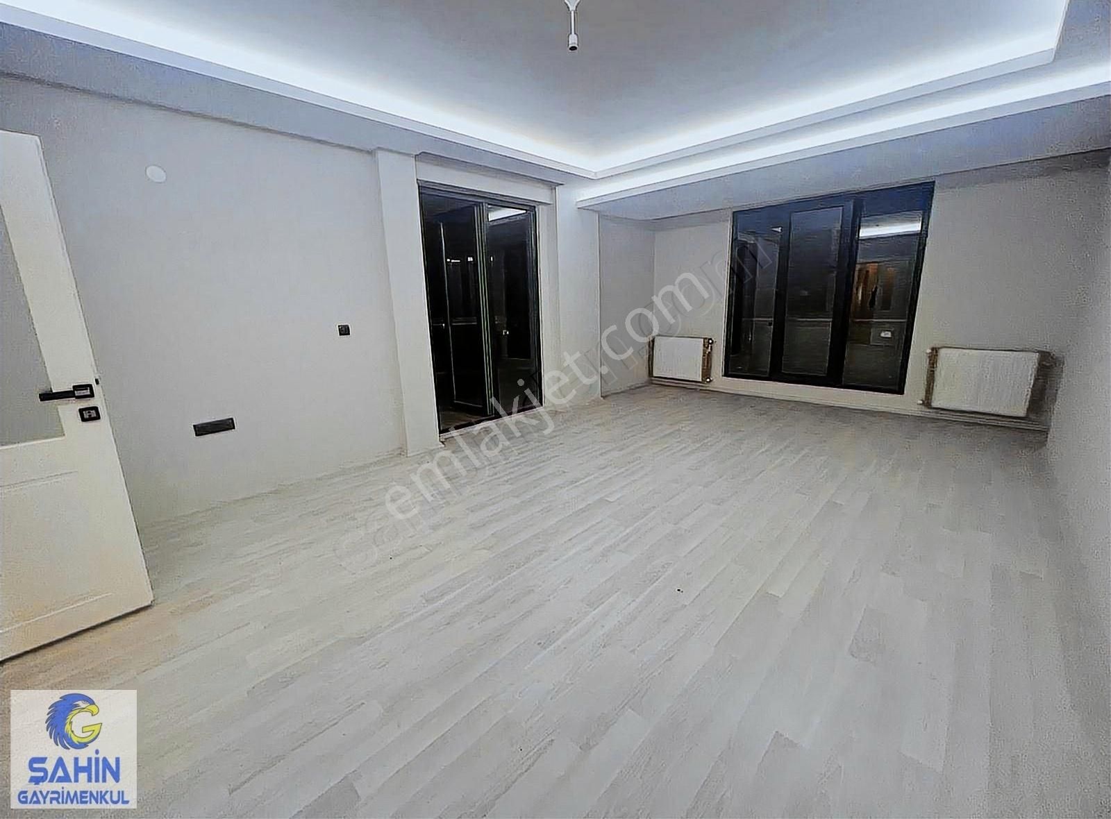 Atakum Körfez Satılık Daire ATAKUM KÖRFEZ MAH TRAMVAYA CEPHE SATILIK 3+1 LÜKS DAİRE