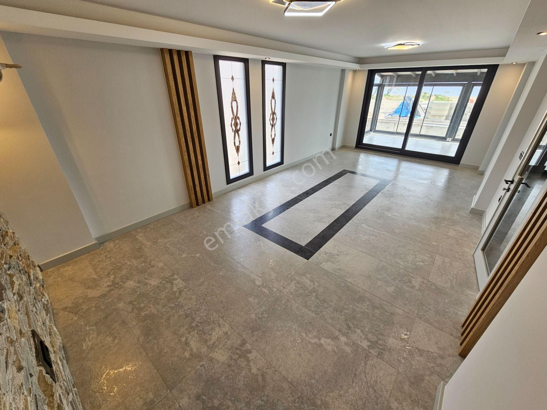 Eu Gayrimenkulden Balıkesir Edremit Güre'de Denize Sıfır Ultra Mega Lüx 5+1 Villa - Görsel 7