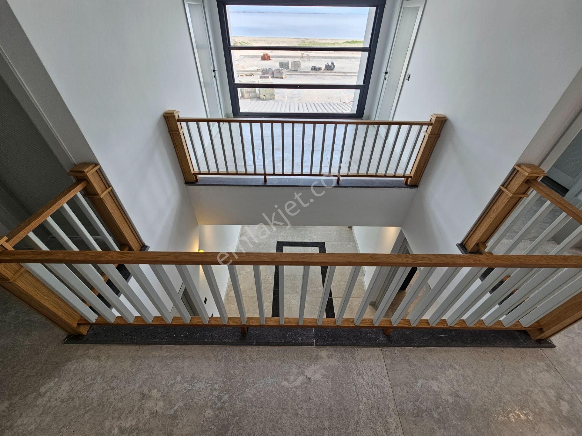 Eu Gayrimenkulden Balıkesir Edremit Güre'de Denize Sıfır Ultra Mega Lüx 5+1 Villa - Görsel 17