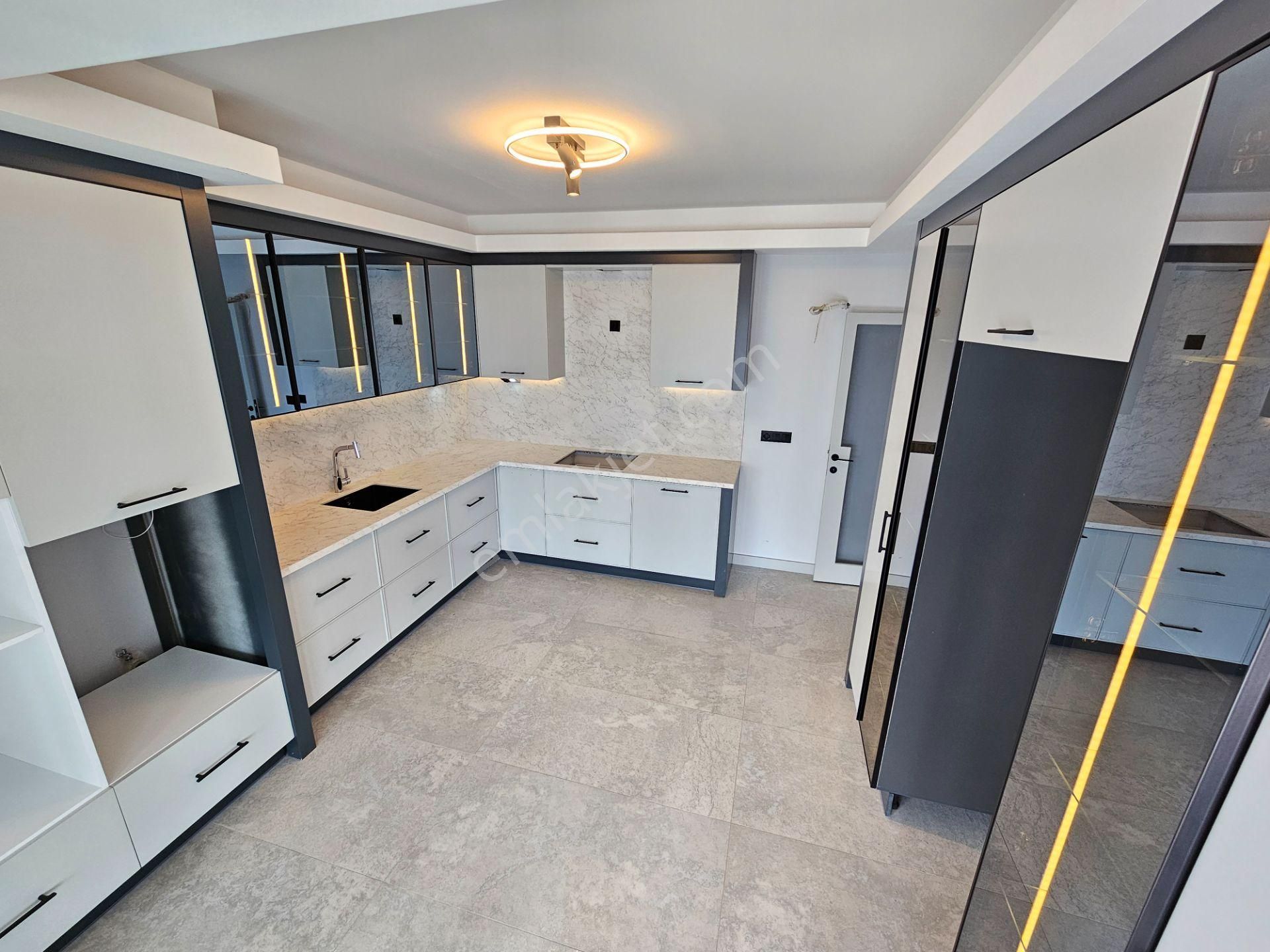 Eu Gayrimenkulden Balıkesir Edremit Güre'de Denize Sıfır Ultra Mega Lüx 5+1 Villa - Görsel 4