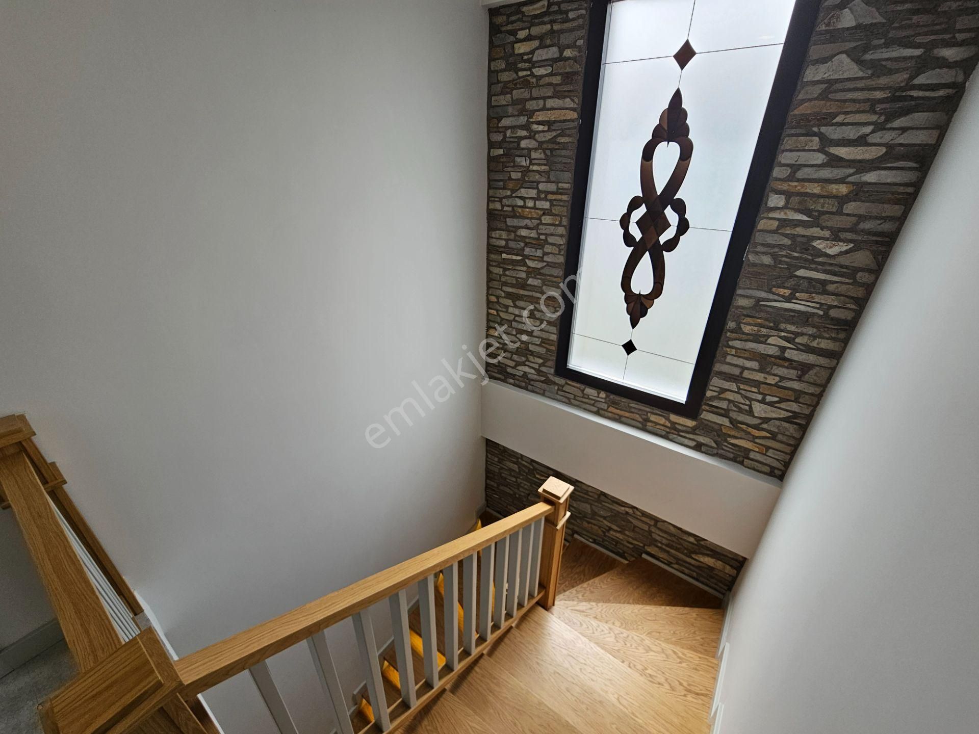 Eu Gayrimenkulden Balıkesir Edremit Güre'de Denize Sıfır Ultra Mega Lüx 5+1 Villa - Görsel 15