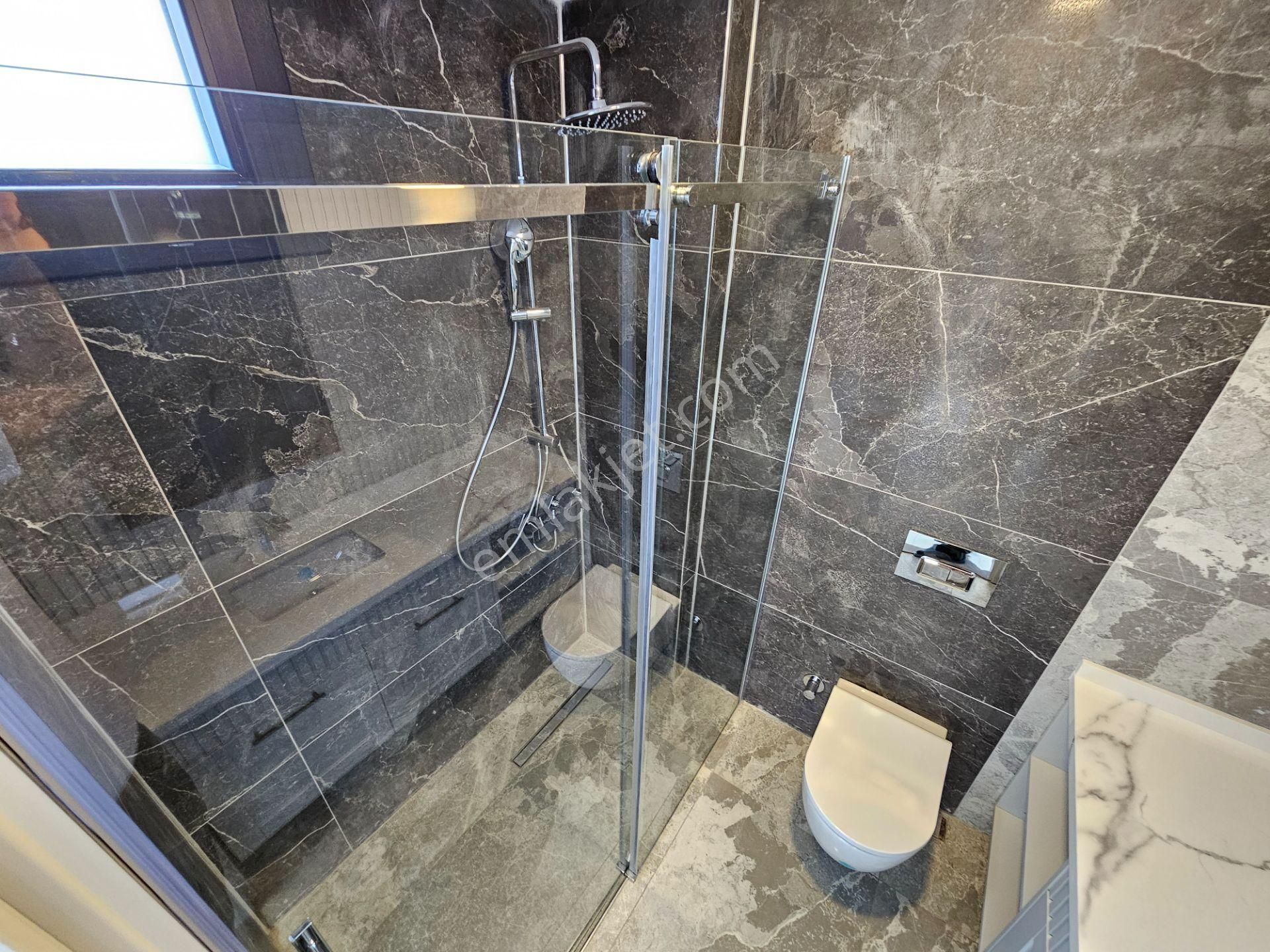 Eu Gayrimenkulden Balıkesir Edremit Güre'de Denize Sıfır Ultra Mega Lüx 5+1 Villa - Görsel 24