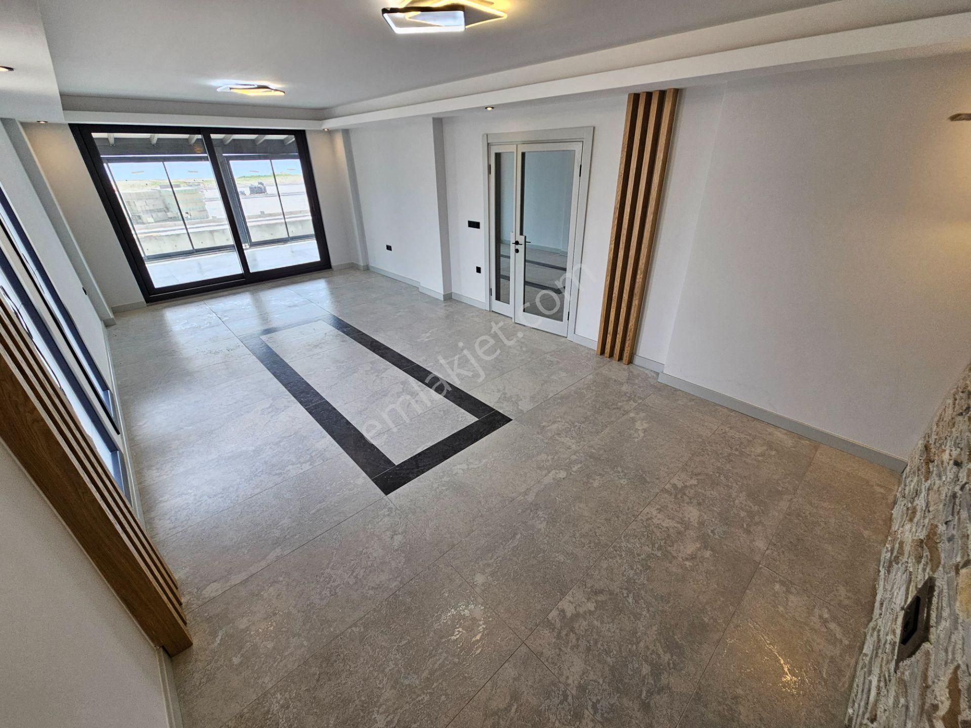 Eu Gayrimenkulden Balıkesir Edremit Güre'de Denize Sıfır Ultra Mega Lüx 5+1 Villa - Görsel 8