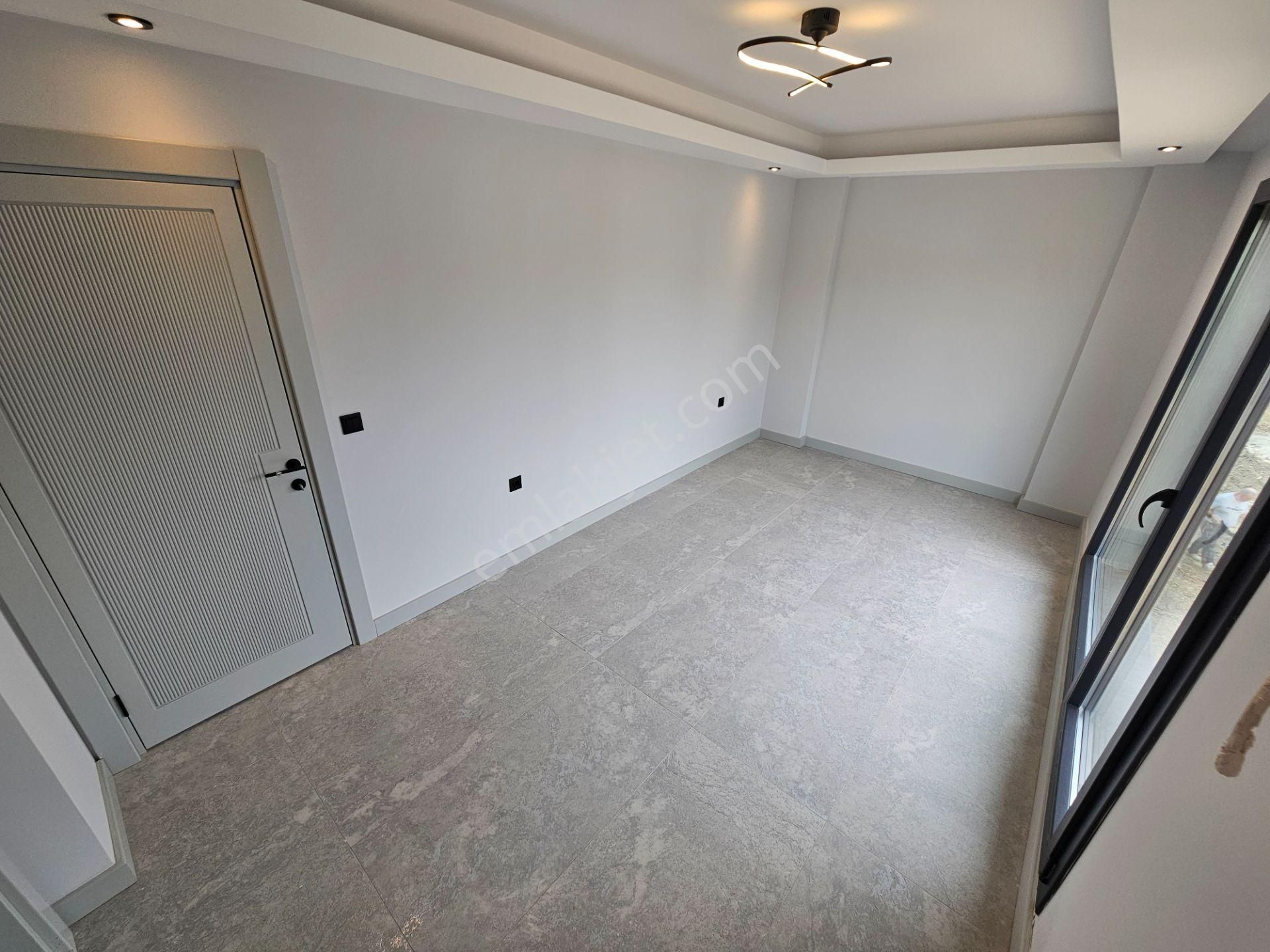 Eu Gayrimenkulden Balıkesir Edremit Güre'de Denize Sıfır Ultra Mega Lüx 5+1 Villa - Görsel 22