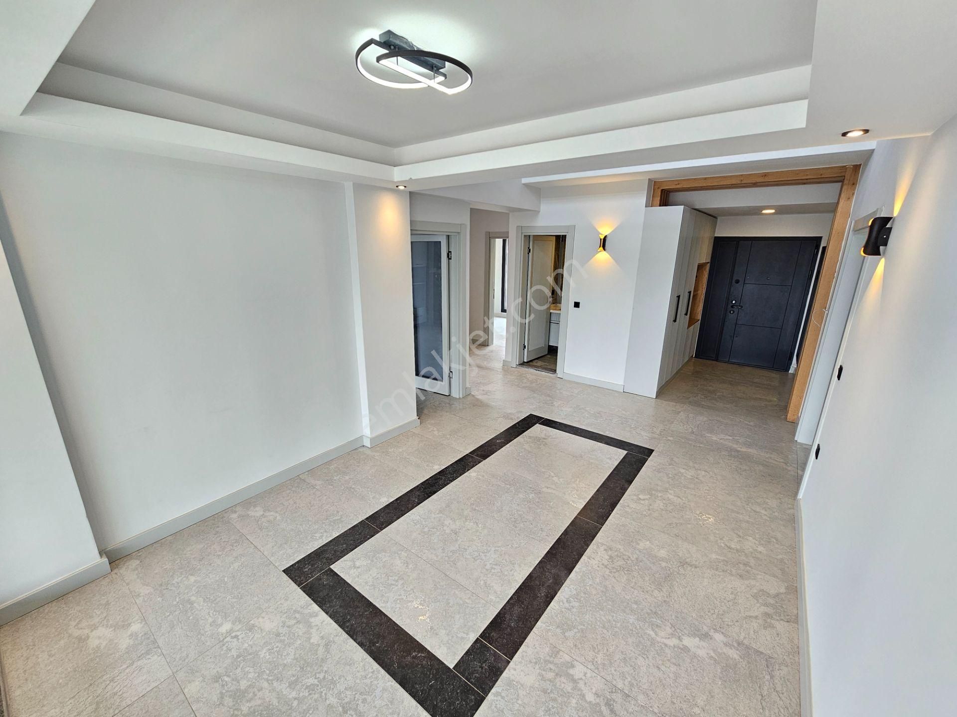 Eu Gayrimenkulden Balıkesir Edremit Güre'de Denize Sıfır Ultra Mega Lüx 5+1 Villa - Görsel 10