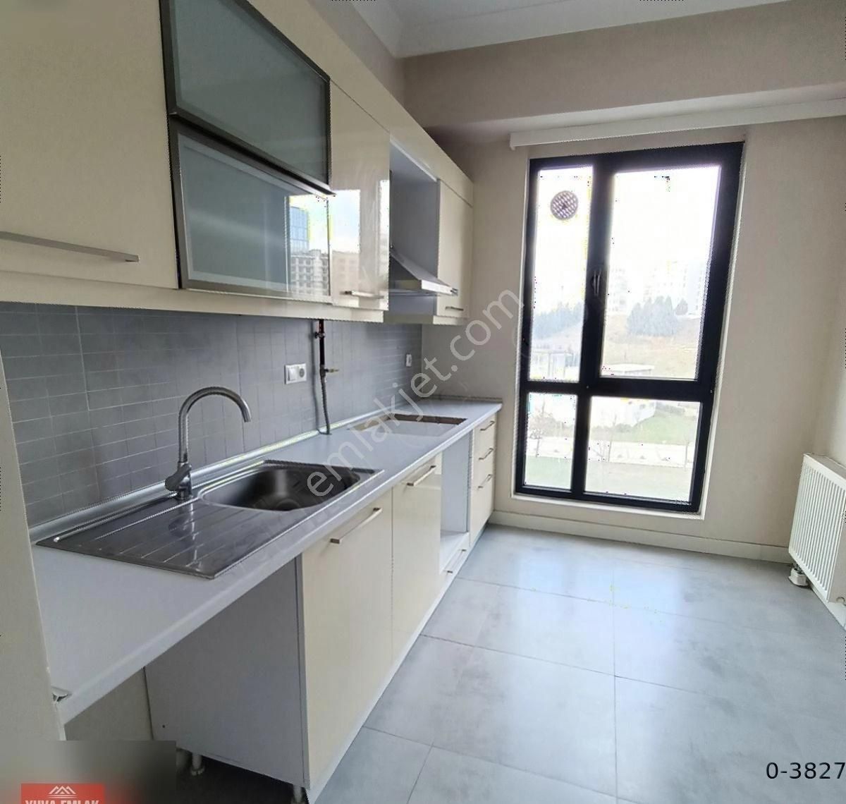 Başakşehir Kayabaşı Satılık Daire EMLAK KONUT BAŞAKŞEHİR EVLERİNDE BOŞ SATILIK 2+1 DAİRE