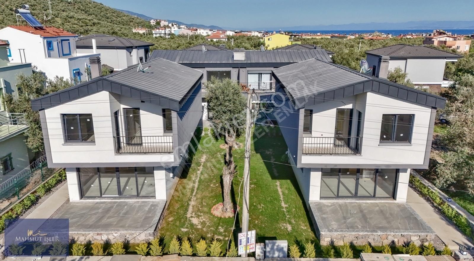 Ayvacık Küçükkuyu Bld. (Sahil) Satılık Villa Mahmut İşler'den Kücükkuyuda Denize 500 Metre Satılık 3+1 Villa