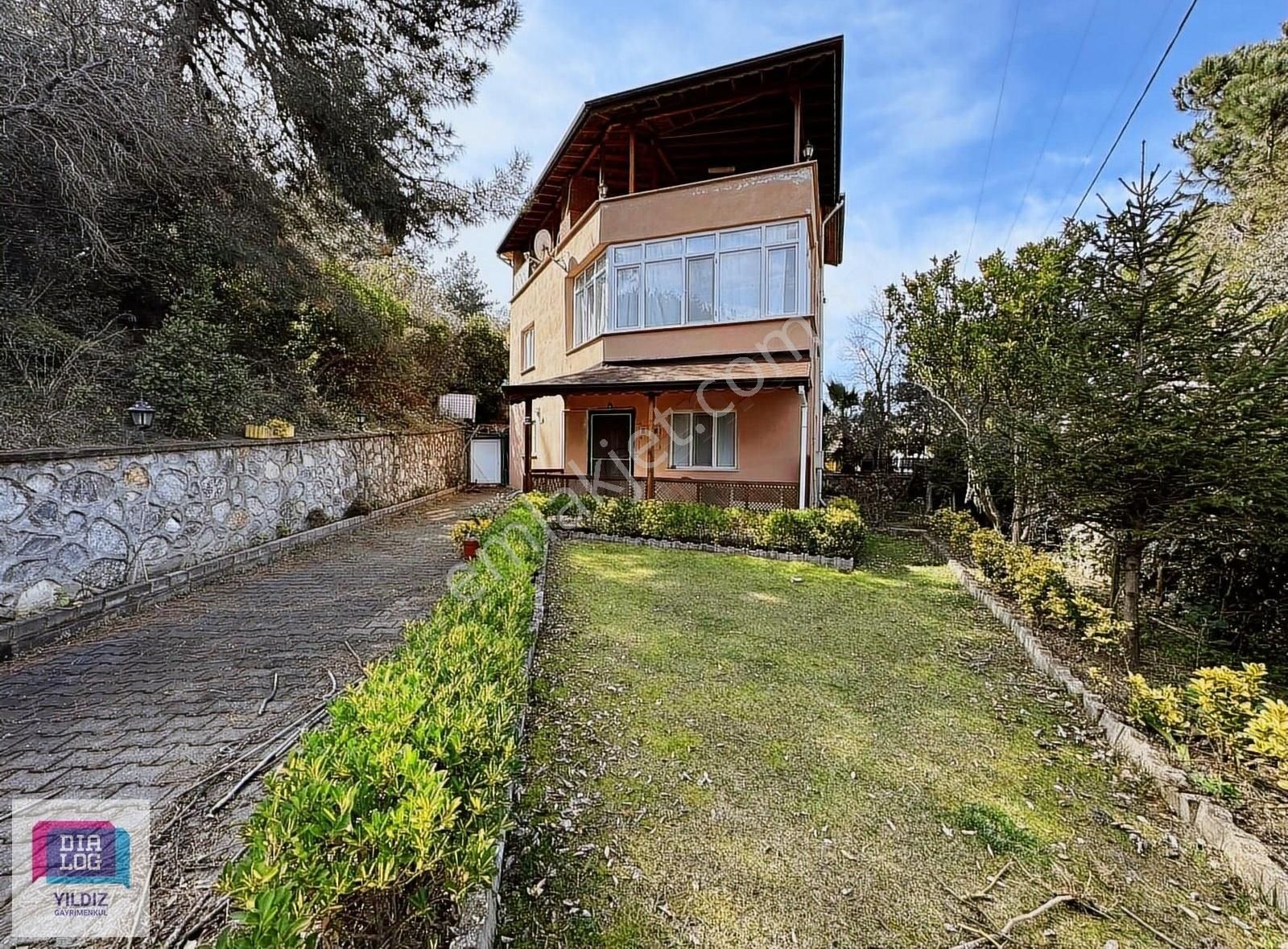 Mudanya Altıntaş Satılık Villa DİALOG YILDIZ / MUDANYA ALTINTAŞTA SATILIK DENİZ MANZARALI VİLLA