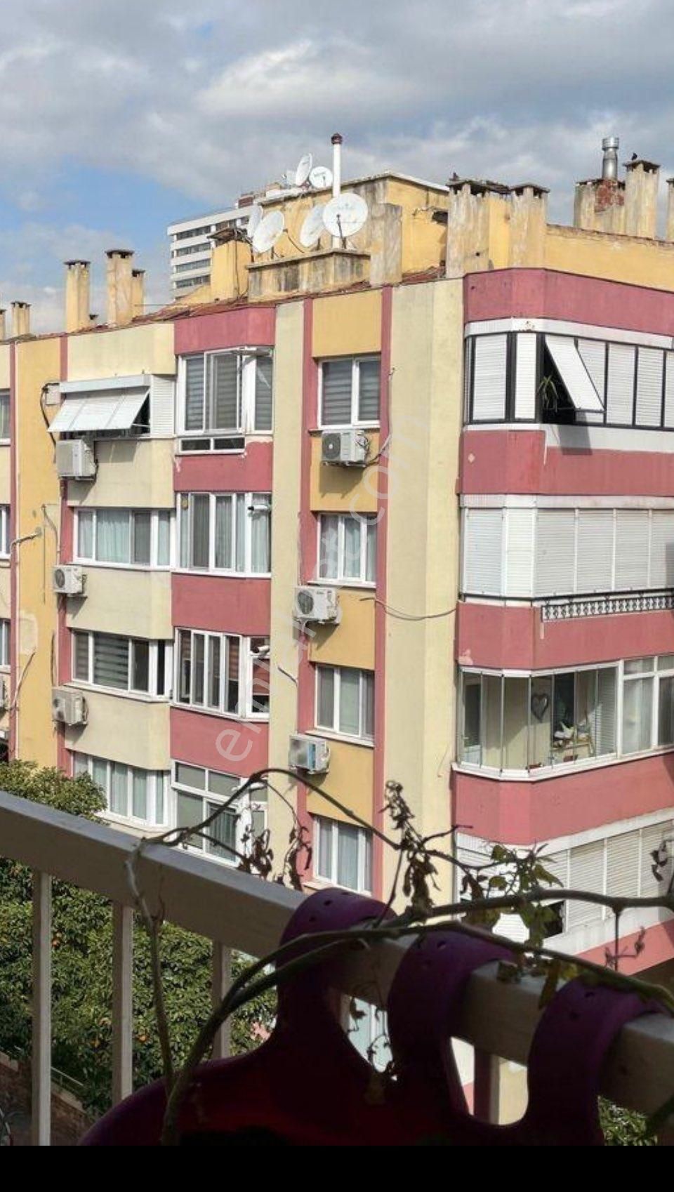 Karşıyaka Bahçelievler Satılık Daire SATILIK 3ODA.4.KAT 