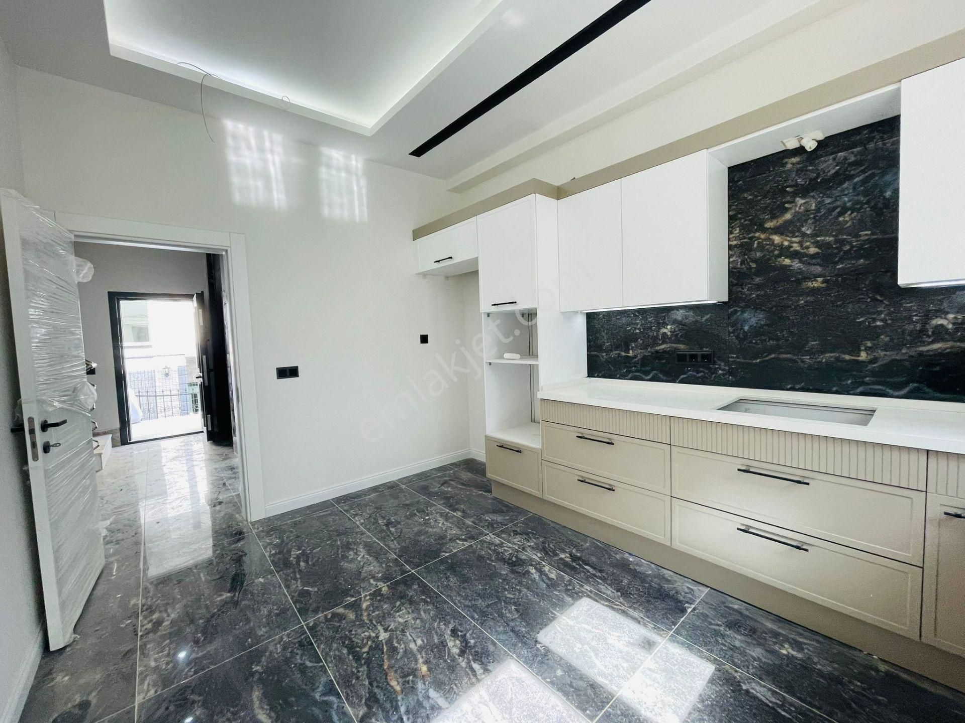 Sahıle 500 M -full Manzara-özel Havuz-bahçe-yerden Isıtma-asansör-sauna-ultra Lüx-tamamı Müstakil - Görsel 18