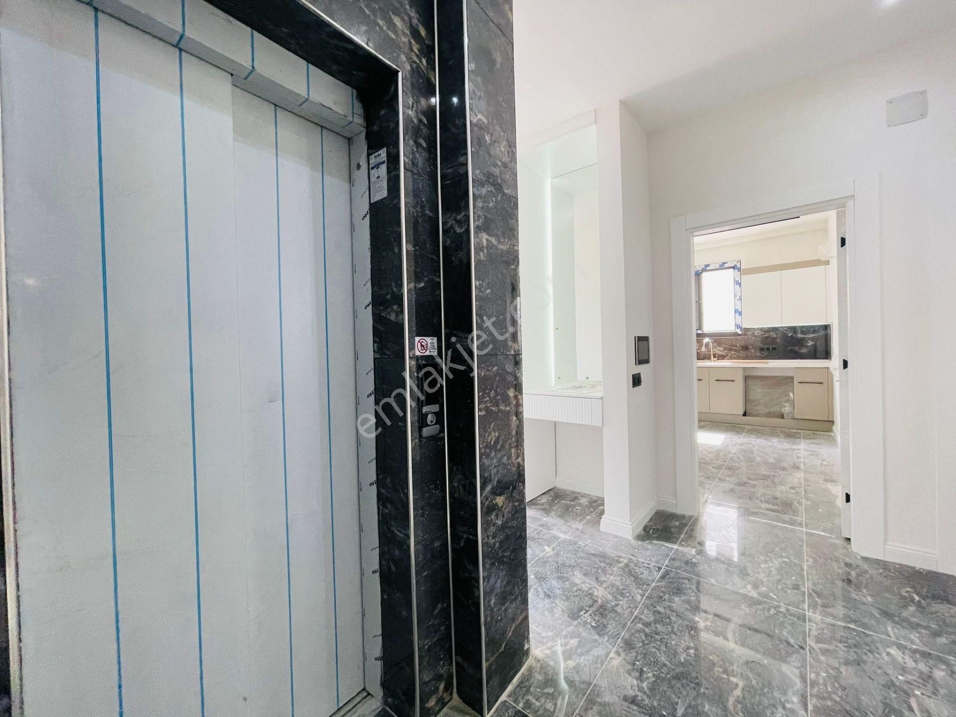 Sahıle 500 M -full Manzara-özel Havuz-bahçe-yerden Isıtma-asansör-sauna-ultra Lüx-tamamı Müstakil - Görsel 15