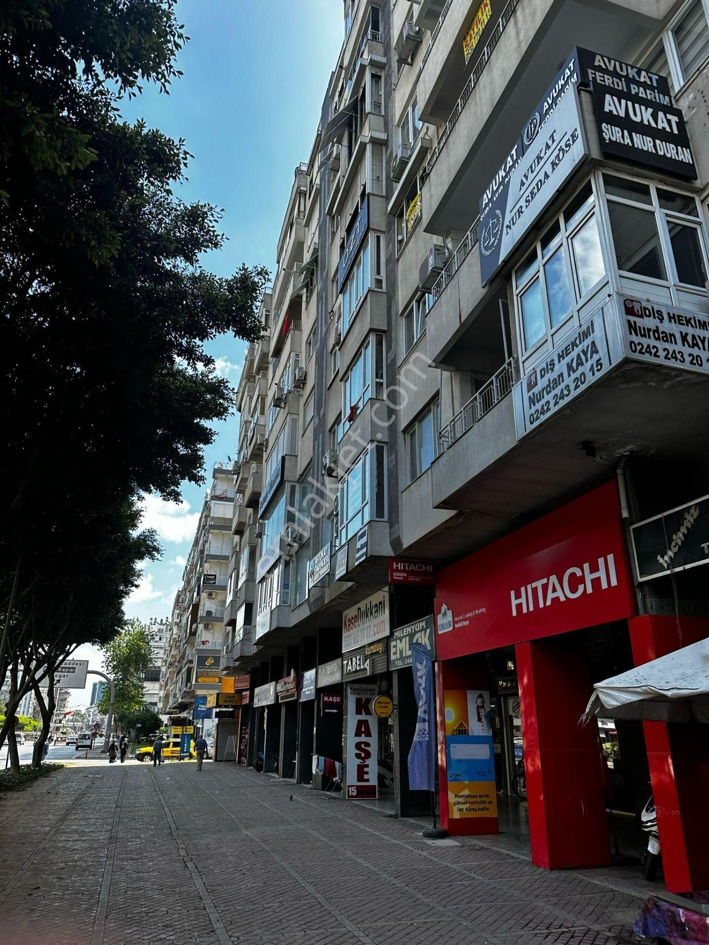 Muratpaşa Altındağ Satılık Daire  Muratpaşa / Altındağ ’ da Geniş , 100.yıl Cadde üstü Daire