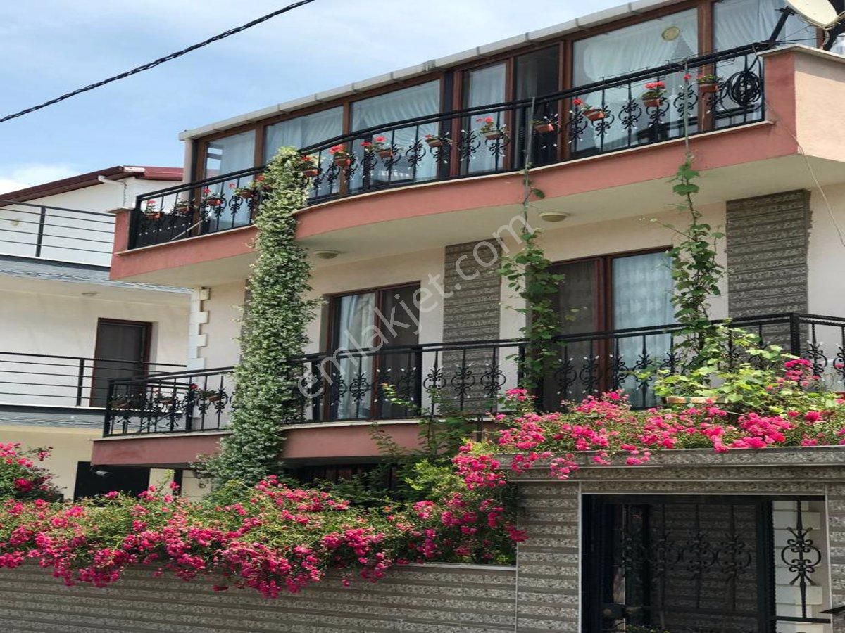Darıca Bayramoğlu Satılık Müstakil Ev BAYRAMOĞLU'NDA SAHİLE YAKIN SATILIK MÜSTAKİL TRİPLEKS