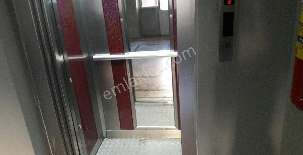 Balıkesir/edremit'te Park Karşısı Çevre Yolu Ve Finansbank 100m 4.kat 135m2 3x1 Jeotermal,asansörlü - Görsel 35