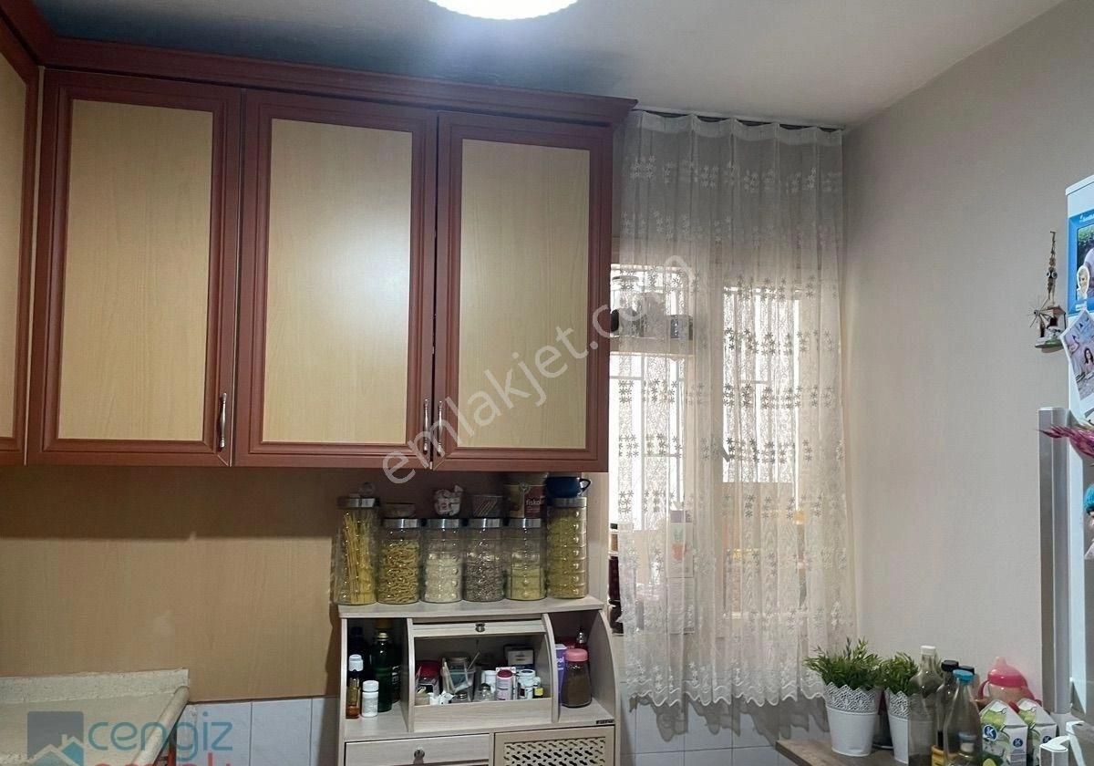 Karşıyaka Bahçelievler Satılık Daire 3+1SATILIK 135.mDAİRE