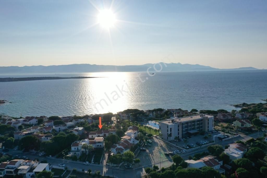 Çeşme Üniversite Satılık Villa  ÇEŞME/DALYANKÖY/GÜZELDENİZ SİTESİNDE DENİZE 150 M. MESAFEDE SATILIK VİLLA 