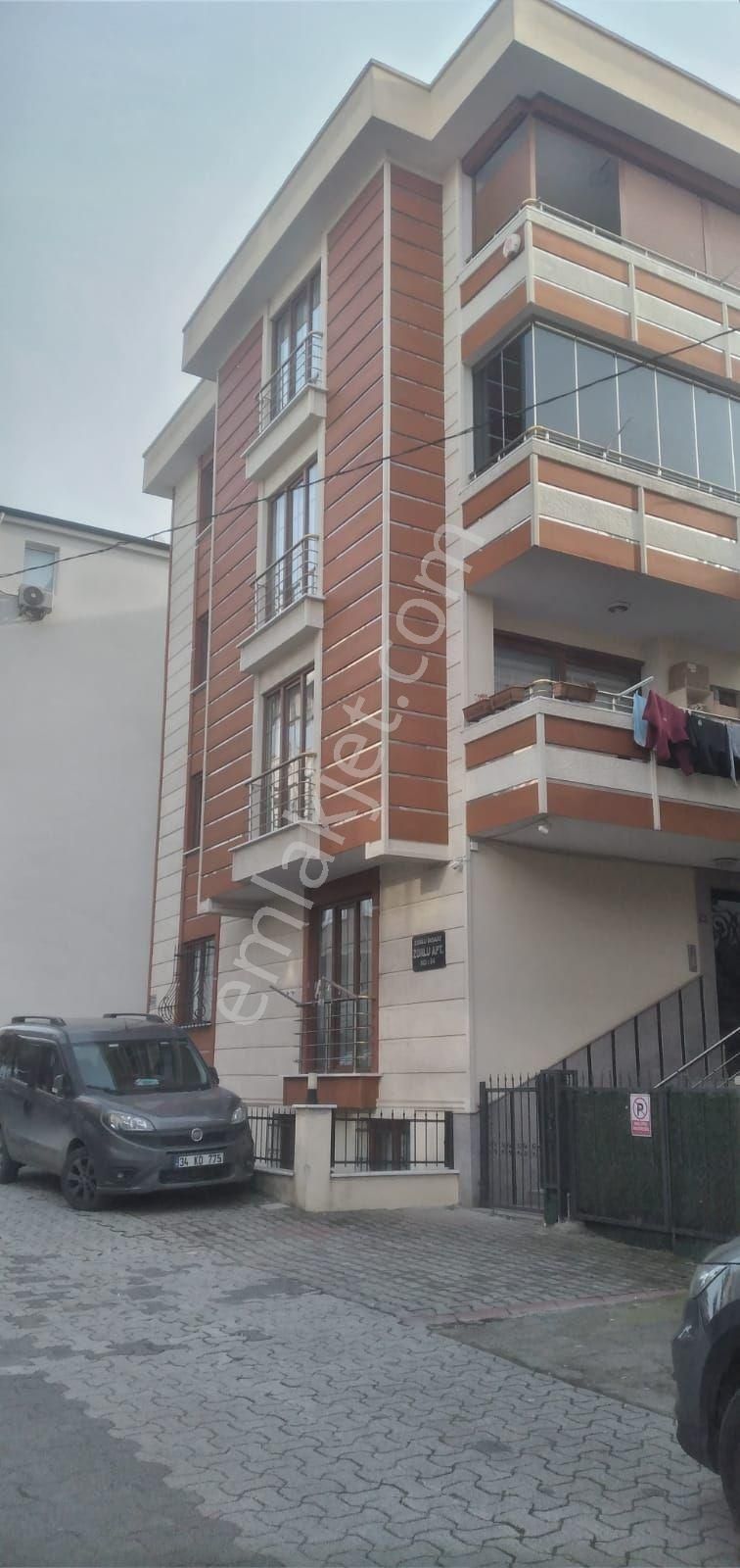 Ataşehir Kayışdağı Satılık Daire katta tek en üst kat 2+1  110 m2  daire