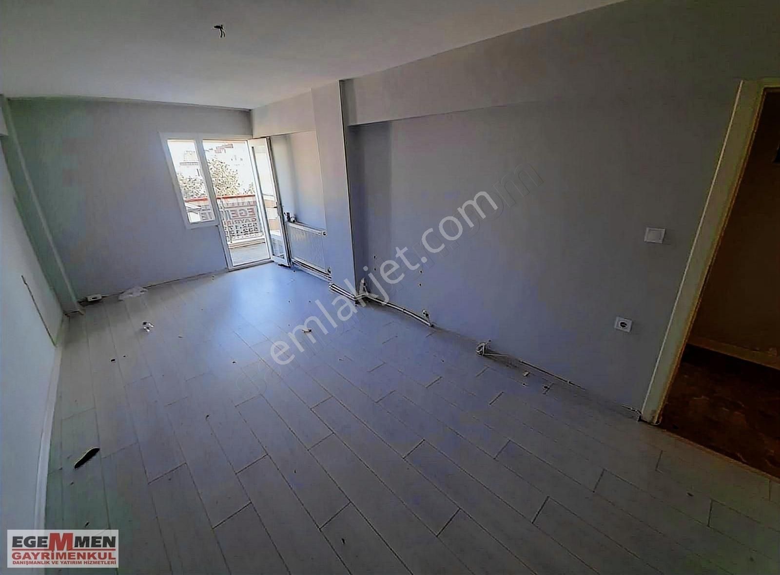 Egemen'den Alaybey İzban Yak.asansör Açık Otopark Bakımlı 3+1 - Görsel 3