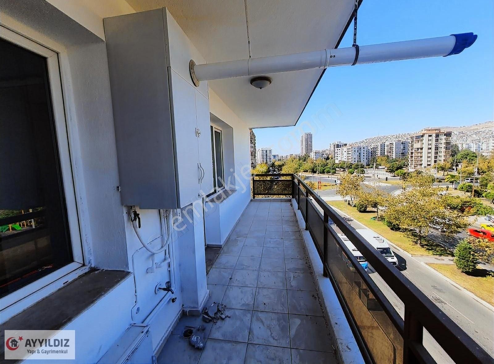 Bayraklı Da Kiralık 3+1 Doğalgazlı Daire - Görsel 12