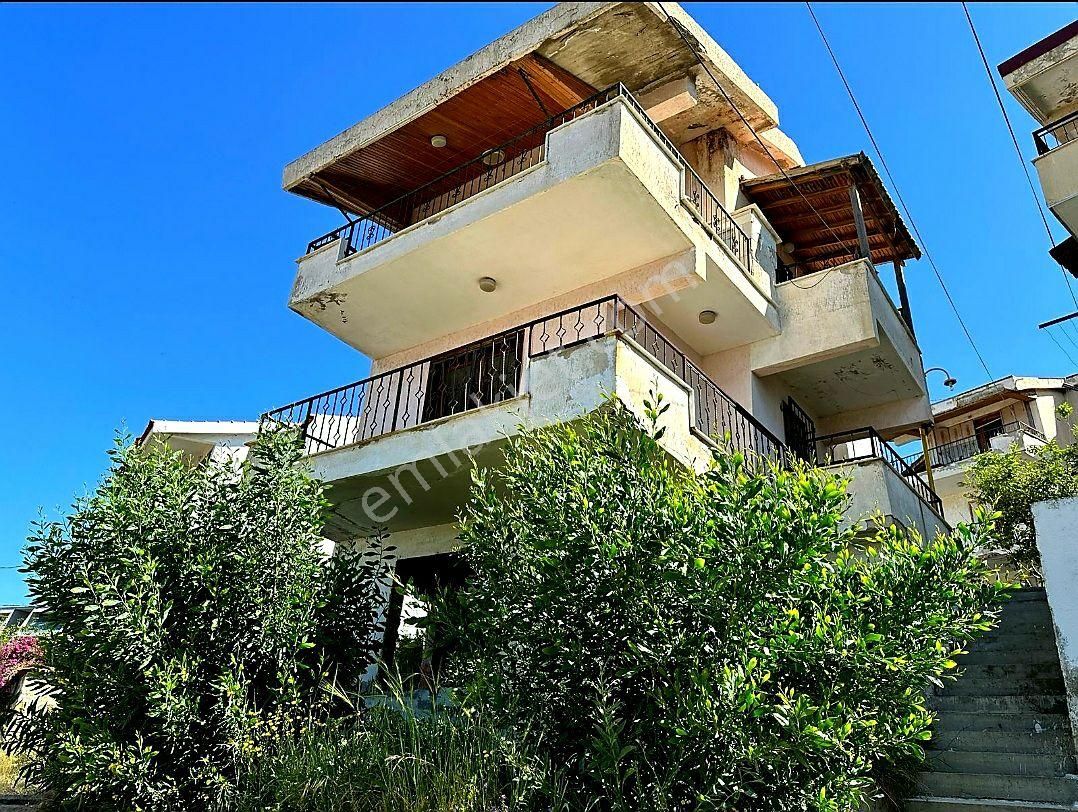 Kuşadası Değirmendere Satılık Villa Kelepir Yatırımlık 3adt Müstakil Ev Deniz Manzaralı Tadilatlı