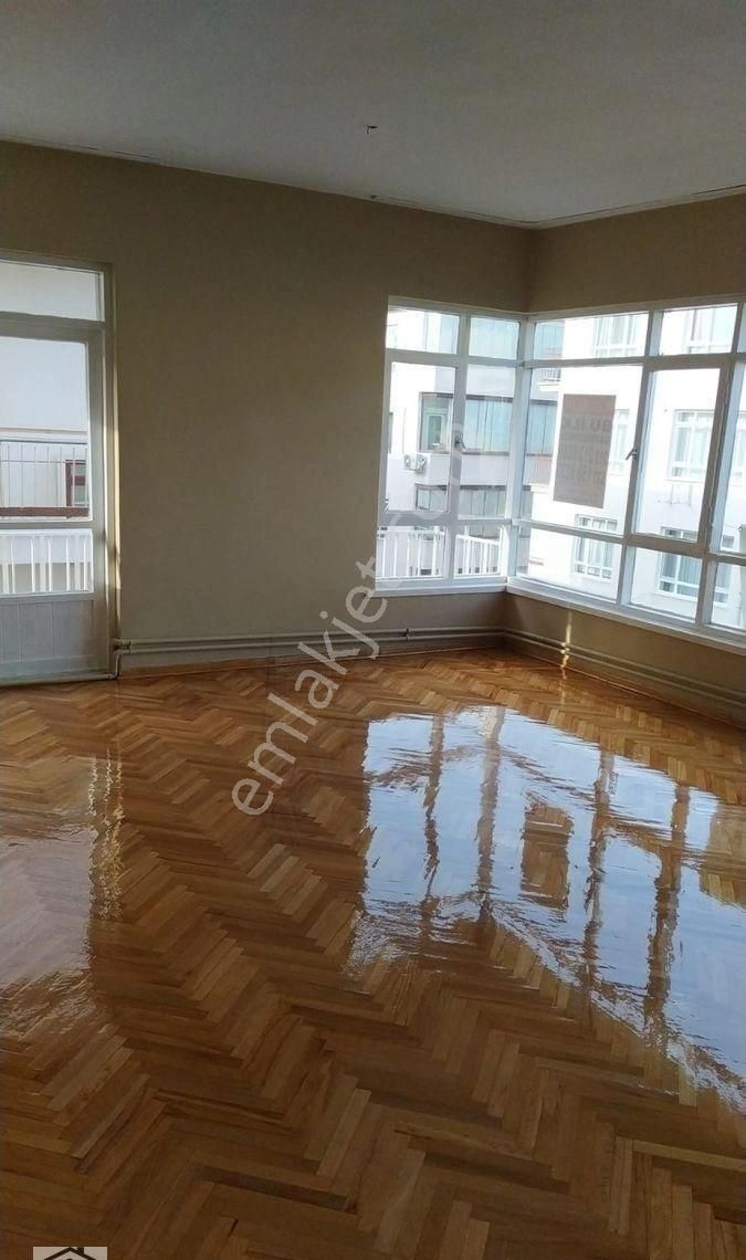 Çankaya Yukarı Bahçelievler Kiralık Daire BU İLK TEN  3+1 BAKIMLI ARAKAT KOMBİLİ 3 CEPHELİ OTOPARKLI