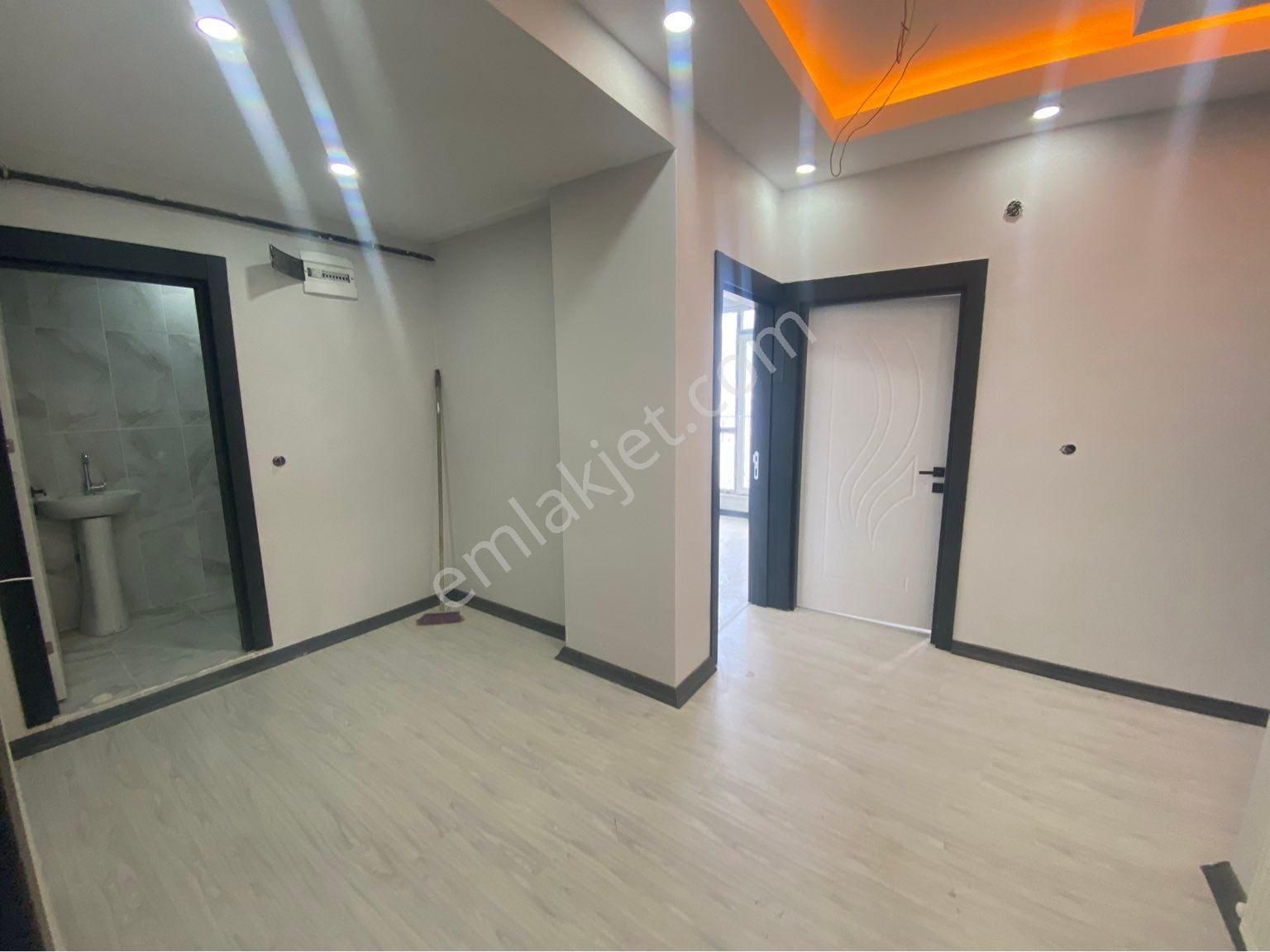 Kars Merkez İstasyon Satılık Daire ŞEYMA EMLAKTAN SATILIK İSTASYONDA 3+1 ARAKAT SIFIR DAİRE