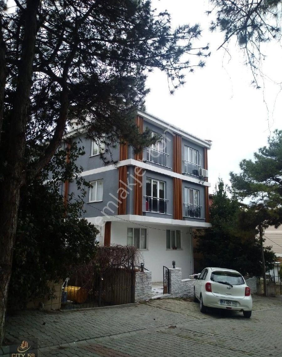 Süleymanpaşa Cumhuriyet Satılık Daire TEKİRDAĞ CUMHURİYET MAHALLESİ 1+1 4 YAŞINDA FULL EŞYALI SATILIK DAİRE