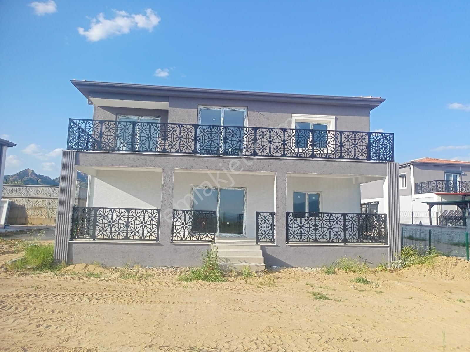 Nazilli Yeni Satılık Villa NAZİLLİ GÜZEL KÖYDE SATILIK VİLLA