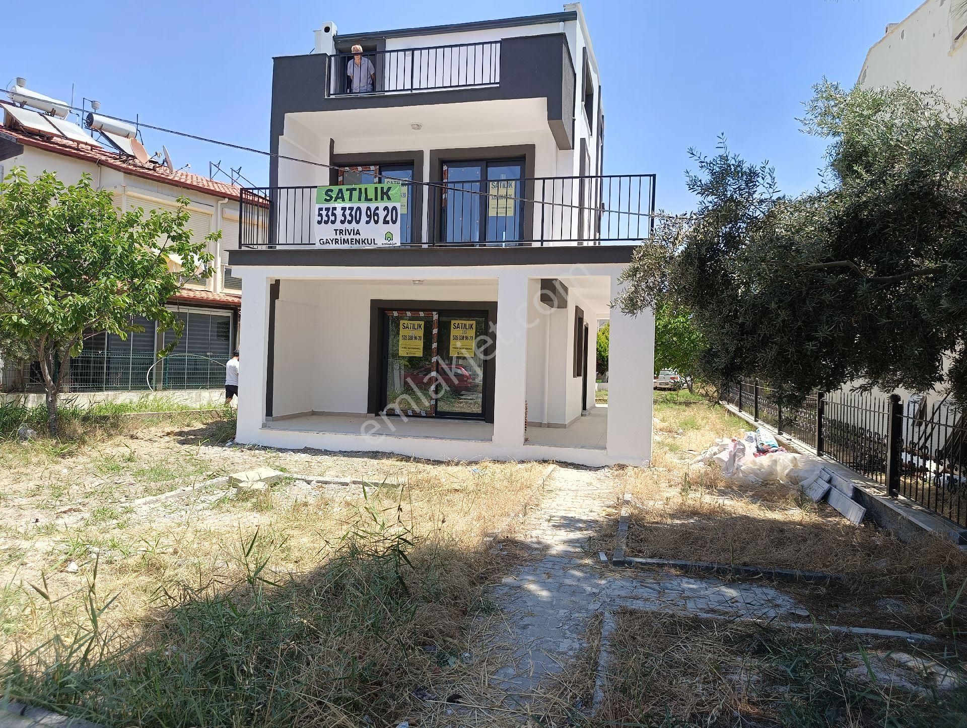 Kuşadası Davutlar Satılık Villa Kuşadası sahil sitelerinde satılık villa