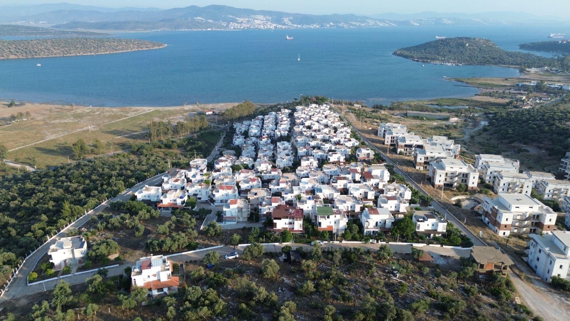 Milas Kıyıkışlacık Satılık Villa MİLAS KIYIKIŞLACIK'TA DENİZ MANZARALI SATILIK VİLLA