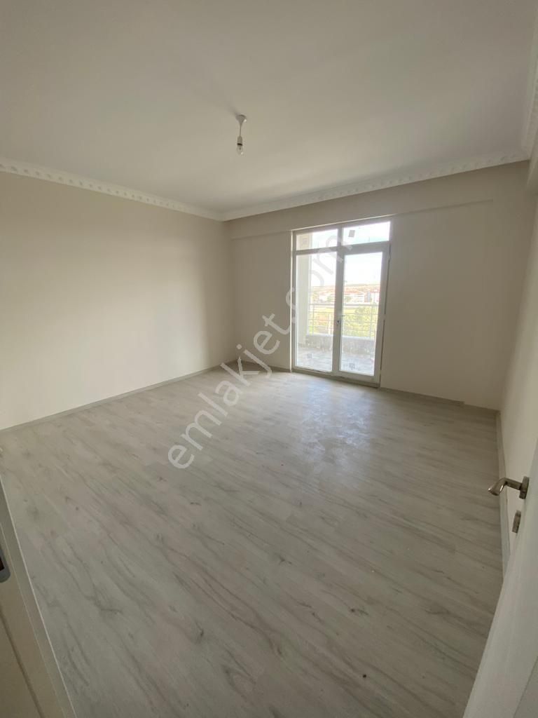 Karşıyaka Mah 3+1 Ara Katta Fuul Yapılı Ön Cephe - Görsel 14