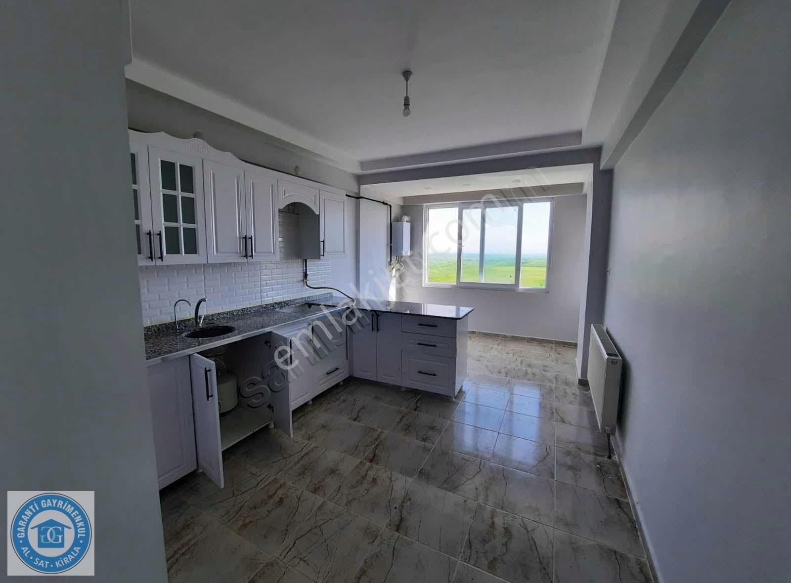 Silvan Yenişehir Satılık Daire TEPEKENTTE SATILIK 3+1 DAİRE