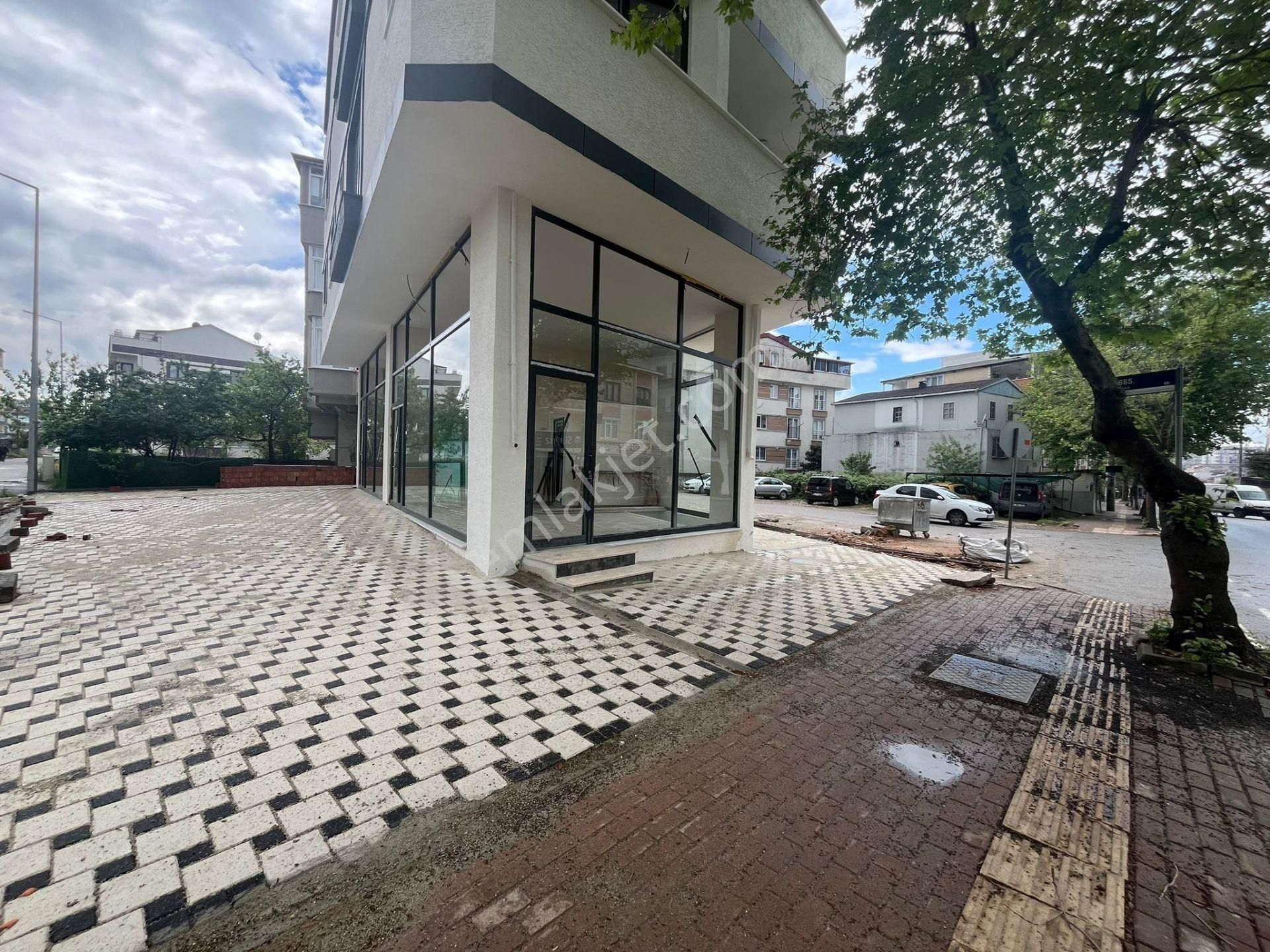 Darıca Osman Gazi Satılık Dükkan & Mağaza Atatürk caddesinde Uygun fiyata 200 m2 iskanlı Satılık Dükkan