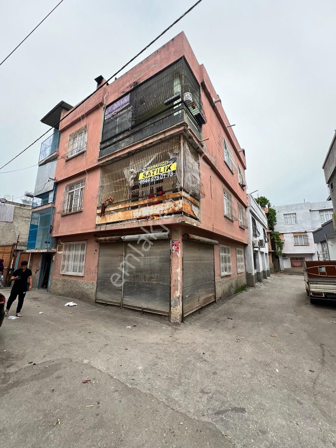 Seyhan Gülbahçesi Satılık Daire Seyhan gülbahcesi mahallesi 3 katlı ev ve arsa