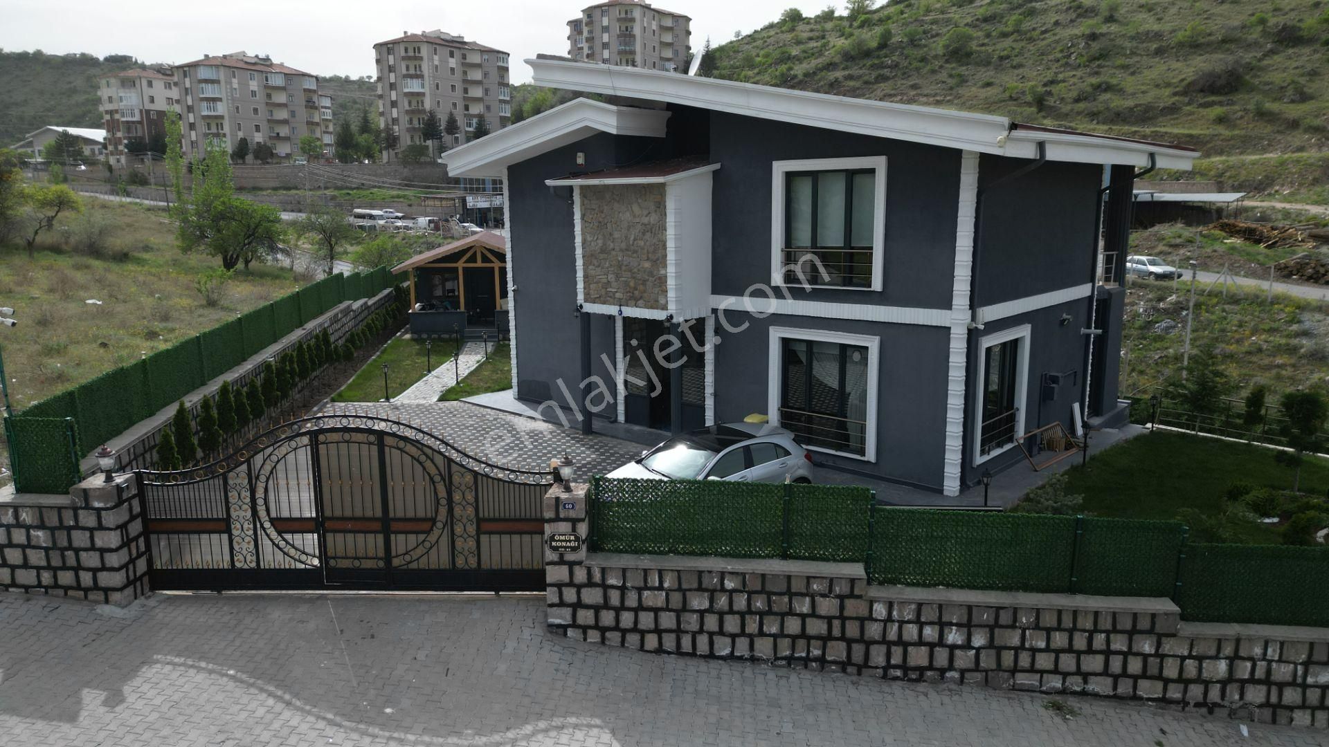 Hacılar Akyazı Satılık Villa HACILAR AKYAZI DA KÖŞE 4+1 LÜKS VİLLA