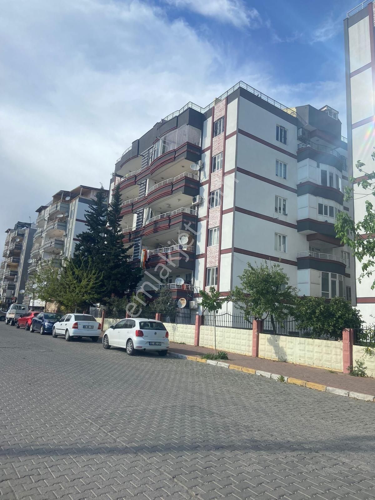 Karaköprü Akbayır Satılık Daire KARAKÖPRÜ AKBAYIRDA SATILIK FULL 4+1 ARAKAT DAİRE 