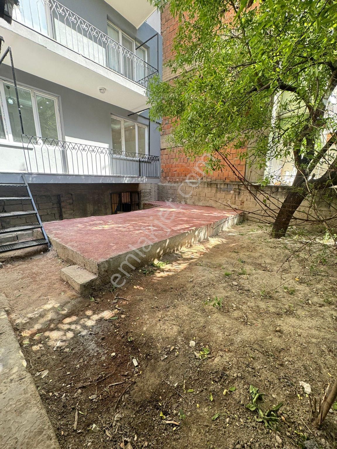 Pamukkale Topraklık Satılık Daire Garajın üstü halk caddesi bahçeli satılık daire