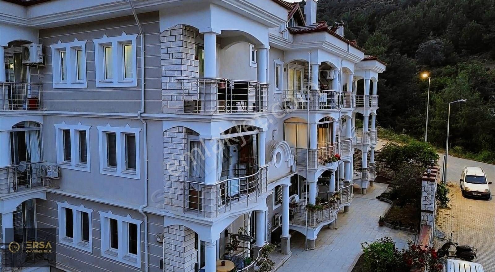 Fethiye Taşyaka Satılık Daire FETHİYE TAŞYAKA DELİKTAŞ'TA SATILIK 1+1 EŞYALI & HAVUZLU DAİRE