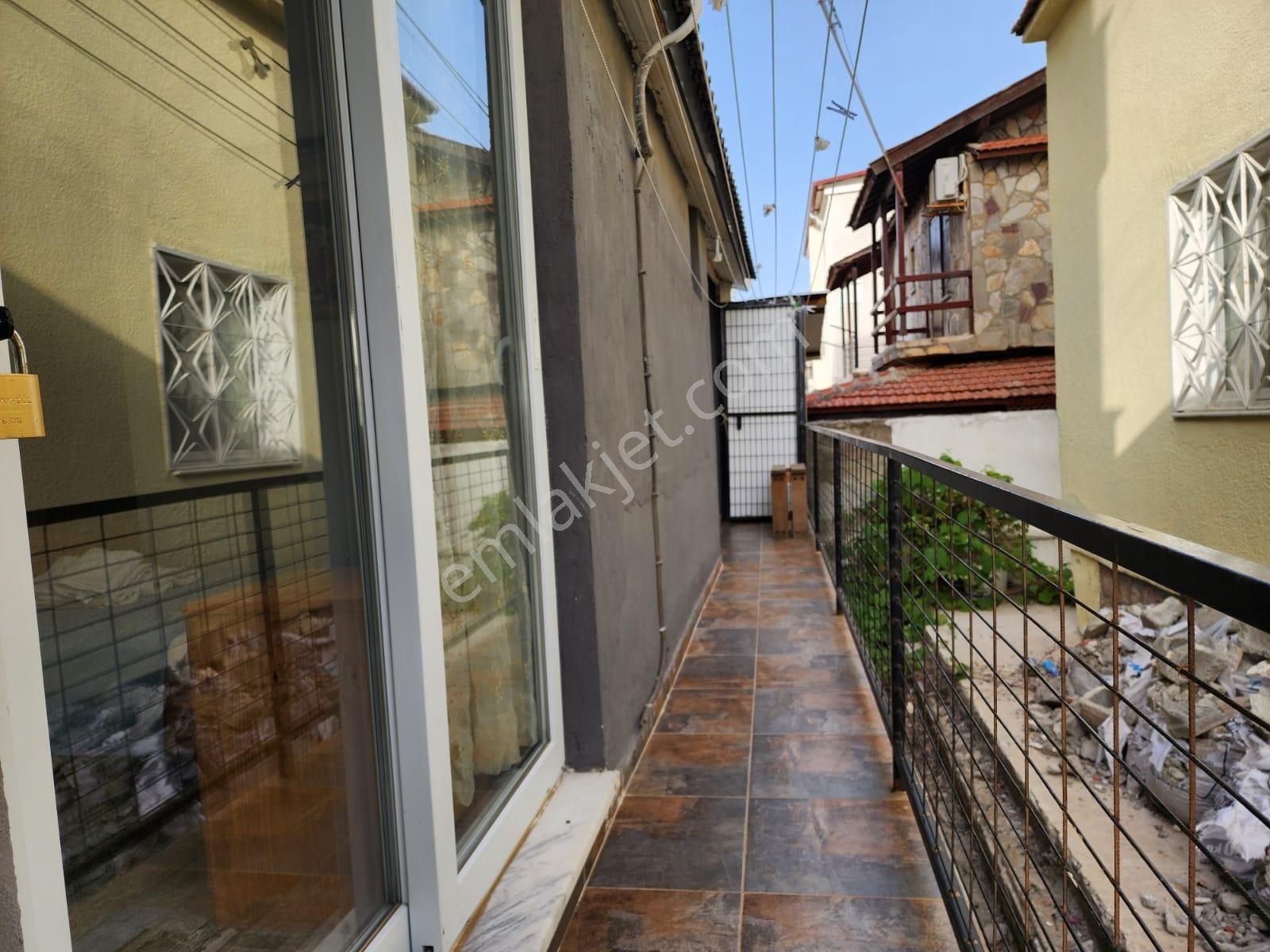 Turhan'dan Merkezde Denize Sıfır Faal Butik Otel - Görsel 4