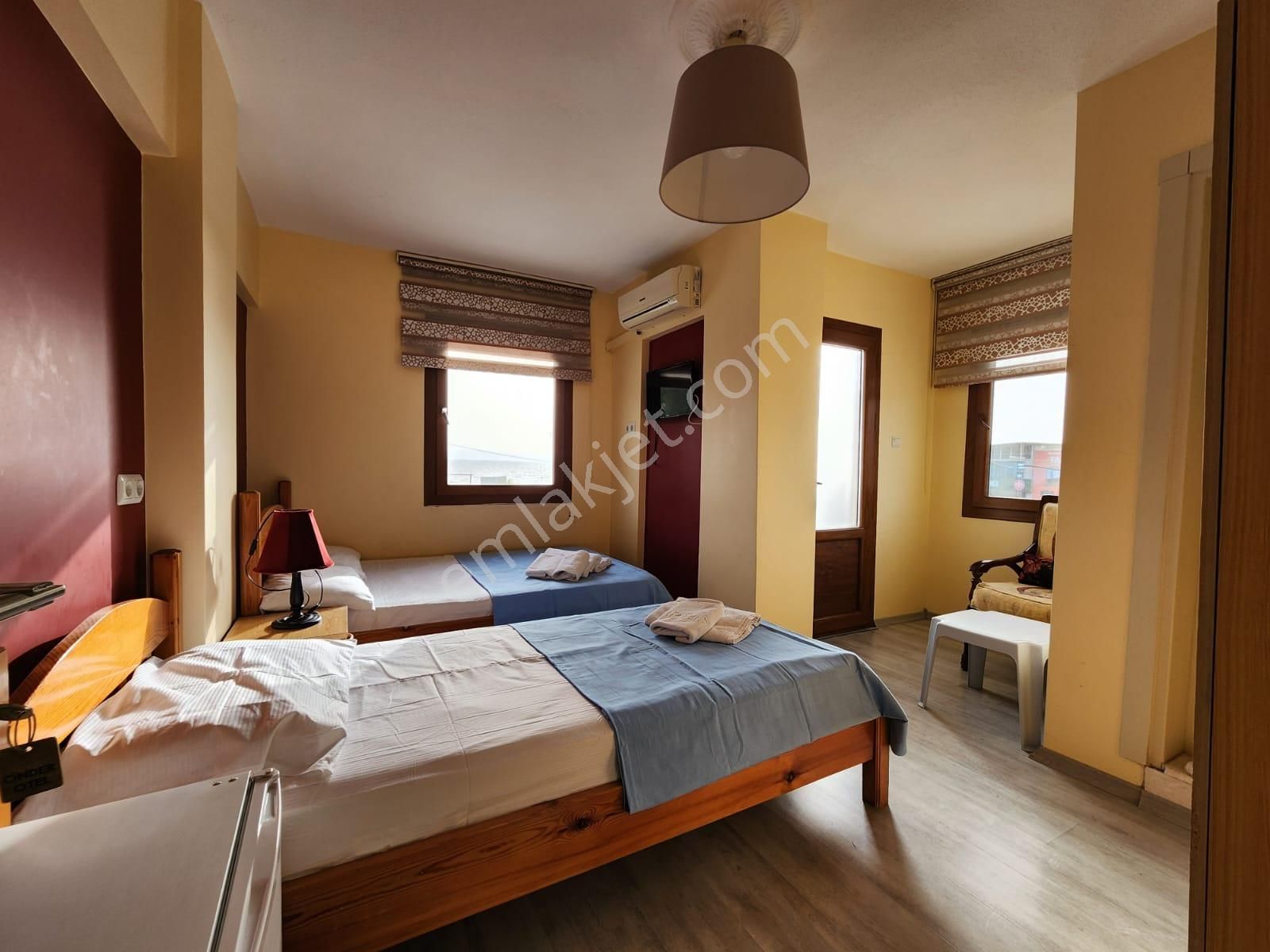 Turhan'dan Merkezde Denize Sıfır Faal Butik Otel - Görsel 2