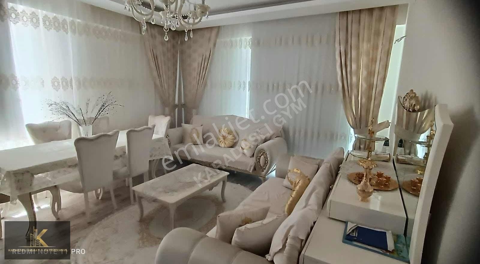 Bağlar Bağcılar Satılık Daire HAVAALANI CADDESİ SATILIK TEMİZ 3+1 DAİRE SON KAT